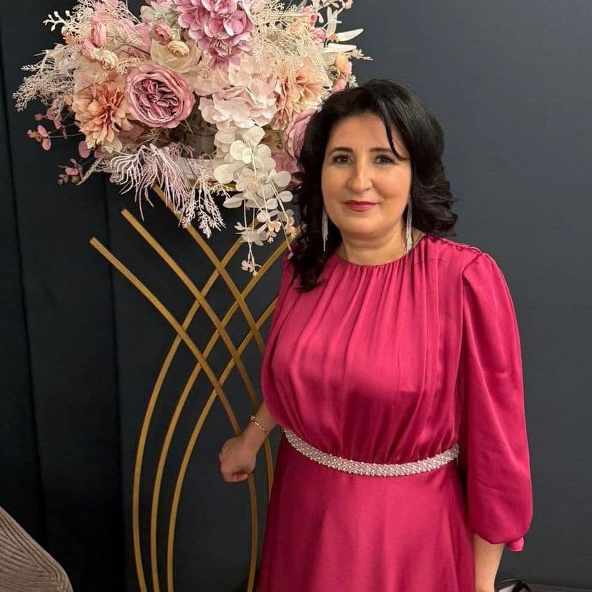 Angelica-Mihaela Stoica, sora lui Ionel Florian Lixandru. Cei doi dețin împreună firma Fix Consulting SRL, unica firmă în care Lixandru figurează ca asociat. Foto: Facebook/Angelica-Mihaela Stoica