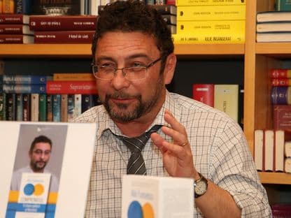 Alin Fumurescu, politolog: "Dacă s-ar da mâine o lege că toţi trebuie să aveţi cont de Facebook, jumătate dintre voi nu v-ați face"