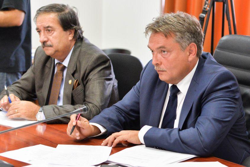 László Attila și Renică Diaconescu (în plan secund).