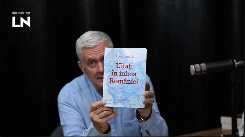 Romeo Couți prezintă cartea lui Dan Tanasă în octombrie 2025.