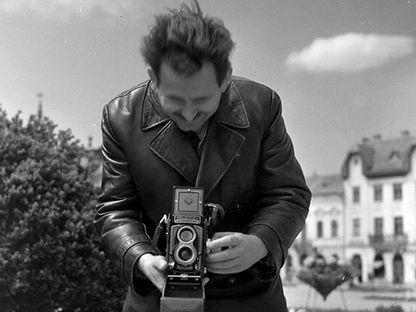 Succesul vieții? Să fii fotoreporter la ziar!