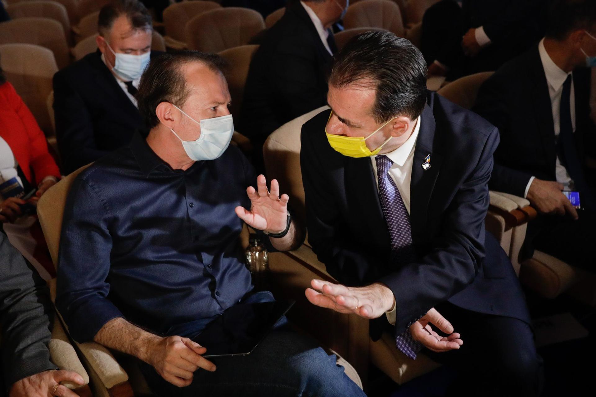 Florin Cîțu și Ludovic Orban participă la Consiliul Național al PNL, la Palatul Parlamentului din București, sâmbătă 18 septembrie 2021. Inquam Photos / George Calin