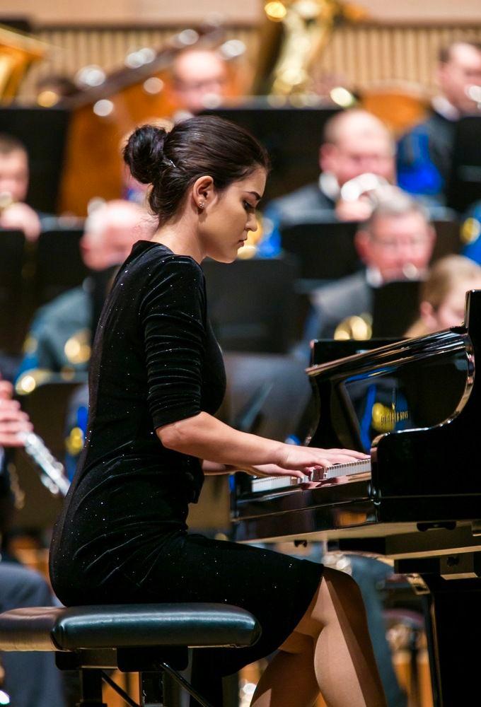 Cristina a început să studieze pianul la vârsta de șase ani. Foto: arhivă personală