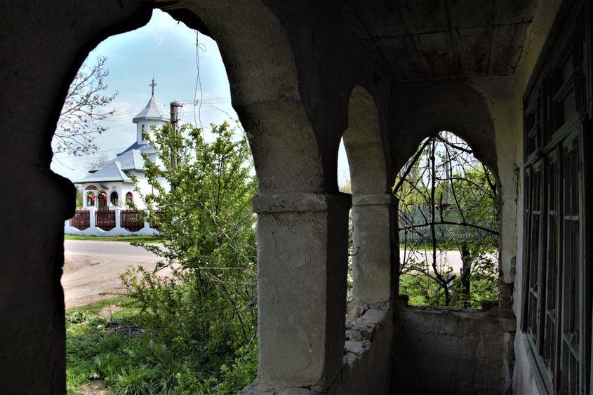 Casă părăsită din Câmpeni.