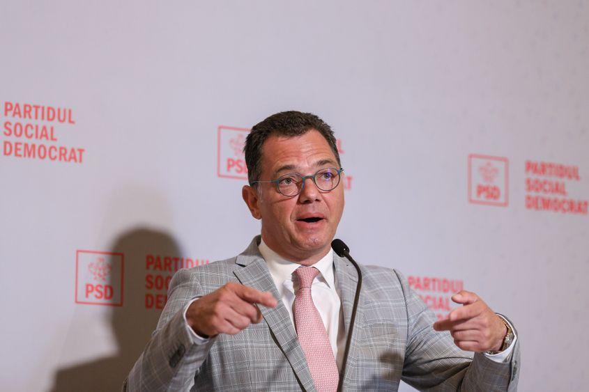 Radu Oprea susține o conferință de presă la finalul Ședinței Biroului Permanent Național al PSD, în București, 20 septembrie 2021. Inquam Photos / Sabin Cirstoveanu