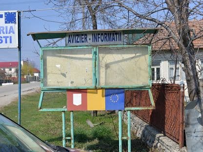 Primarii așteaptă bani de la stat pentru salariile neplătite: "Situația este neagră ca noaptea"