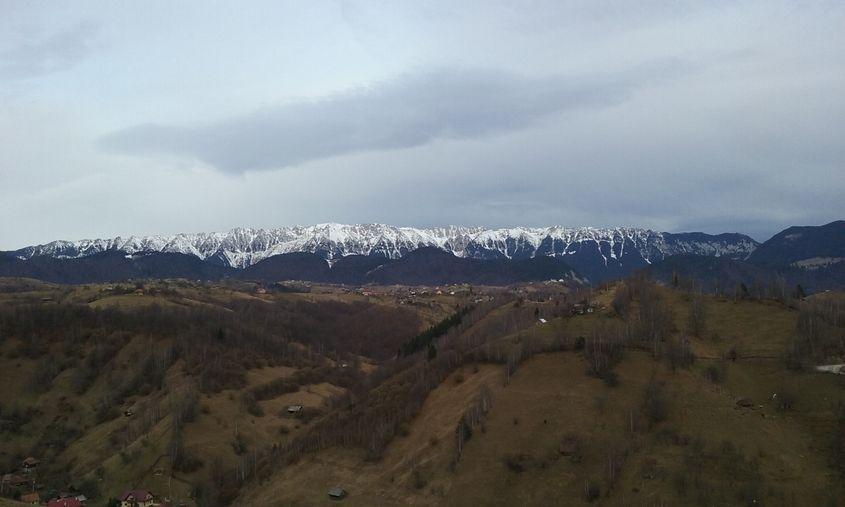 Munții Piatra Craiului din Carpații Meridionali. Foto: Raul Ștef
