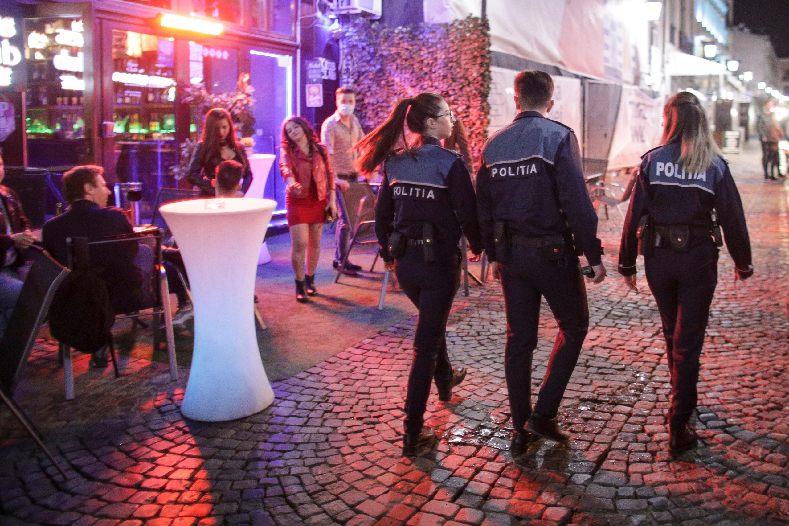 Scenă din Centrul Vechi, iunie 2020. Inquam Photos / Octav Ganea