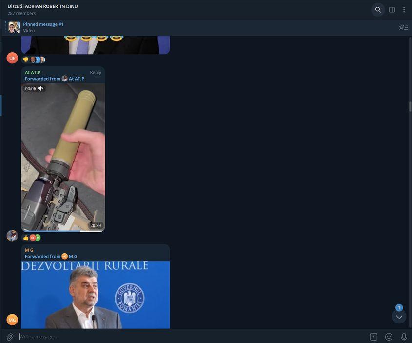 Ariana Tomescu le arată camarazilor cu ce fel de arme și-ar face dreptate. Captură de ecran via Telegram