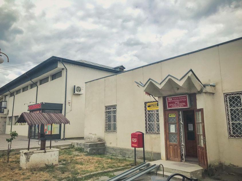 Oficiul Poștal din Codăești. Foto: Mălina Gîndu