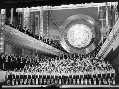 Școala comunistă. Un iad unde partidul voia să ne simțim ca-n rai