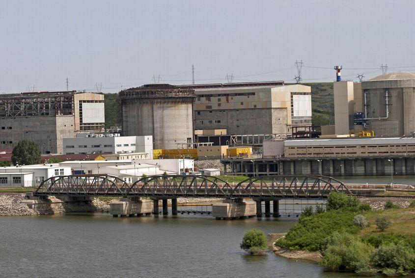Uzina nucleară de la Cernavodă asigură o cincime din energia României, fiind la fel de puțin poluantă precum eolienele. Dar depinde de nivelul Dunării, pentru răcireFoto: Adrea / <a target="_blank" rel="noreferrer noopener" href="https://www.dreamstime.com" target="_blank">Dreamstime.com</a>