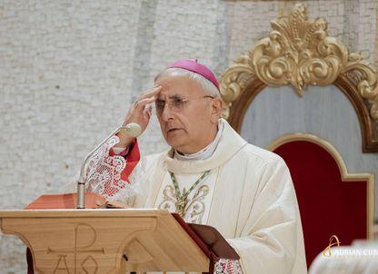 Abuz în sutană: Episcopia din Iași și Vaticanul au îngropat o agresiune sexuală comisă de un preot catolic asupra unei minore din Bacău, fără să anunțe Parchetul