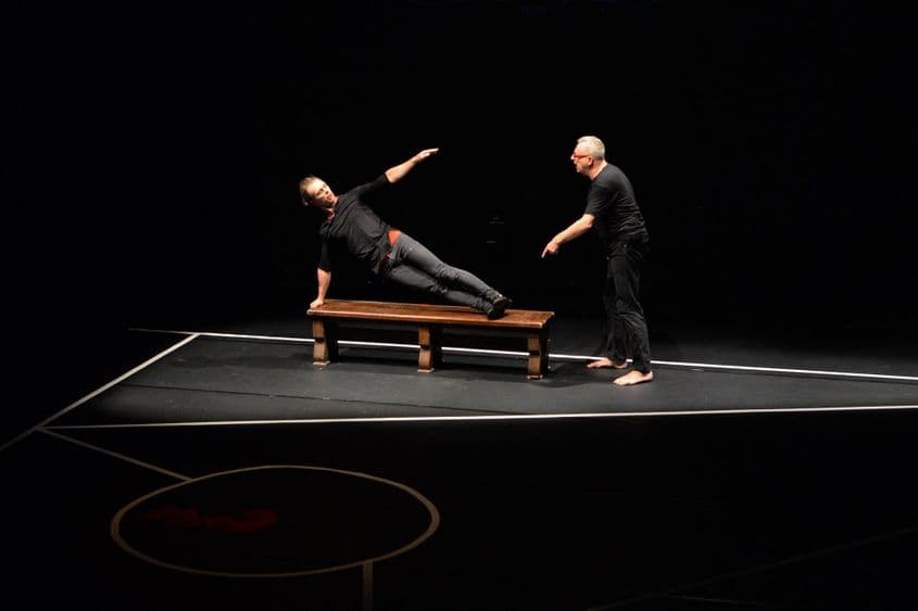 Lari Giorgescu și Gigi Căciuleanu în spectacolul „L’Om Dada”. Foto: Lucian Muntean