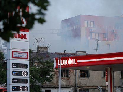 Amenzi și „emoție” la ANPC: Protecția Consumatorului a lansat ofensiva împotriva napolitanelor rusești, în timp ce afacerile oligarhilor în România prosperă