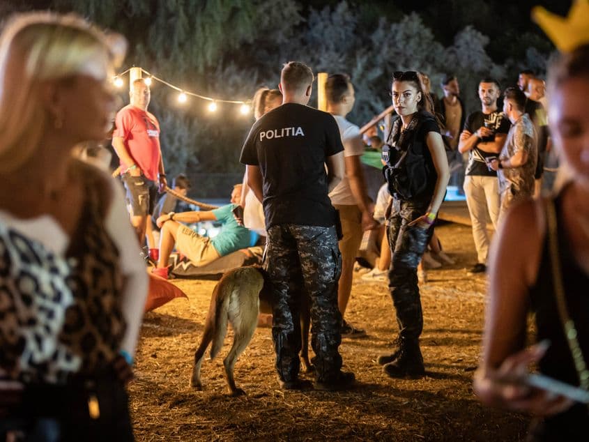 Poliția la Festivalul de muzică Neversea, în Constanța, 7 iulie 2023. Inquam Photos / Costin Dincă