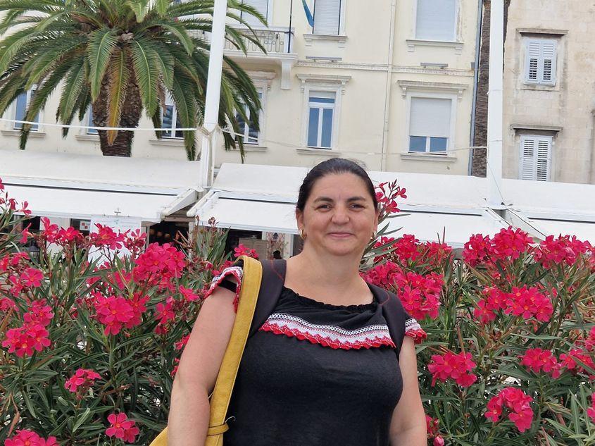 Lăcrămioara Rotaru este profesoară de biologie la Colegiul Tehnic „Lațcu Vodă” Siret. Sursă foto: Facebook