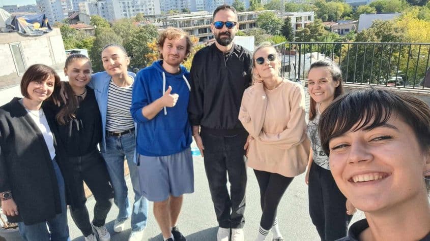 De la stânga la dreapta: Ioana Epure, Luiza Popovici, Lavinia Niță, Răzvan Filip, Alex Olaru, Laura Popa, Ana Coman, Mălina Gîndu