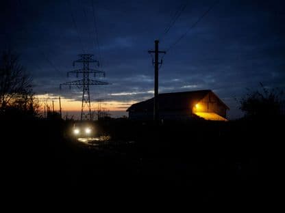 Pana de curent, dezastrul ecologic, catastrofa naturală. Cum îi aruncă pe români lipsa de comunicare a statului în apocalipsa dezinformării