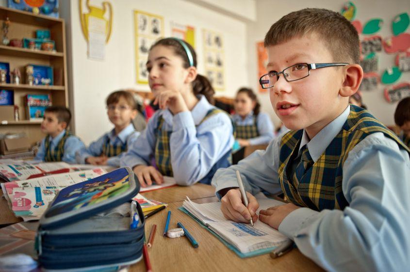 Particularitățile fiecărui elev sunt esențiale în stabilirea unui program. Foto: Raul Ștef
