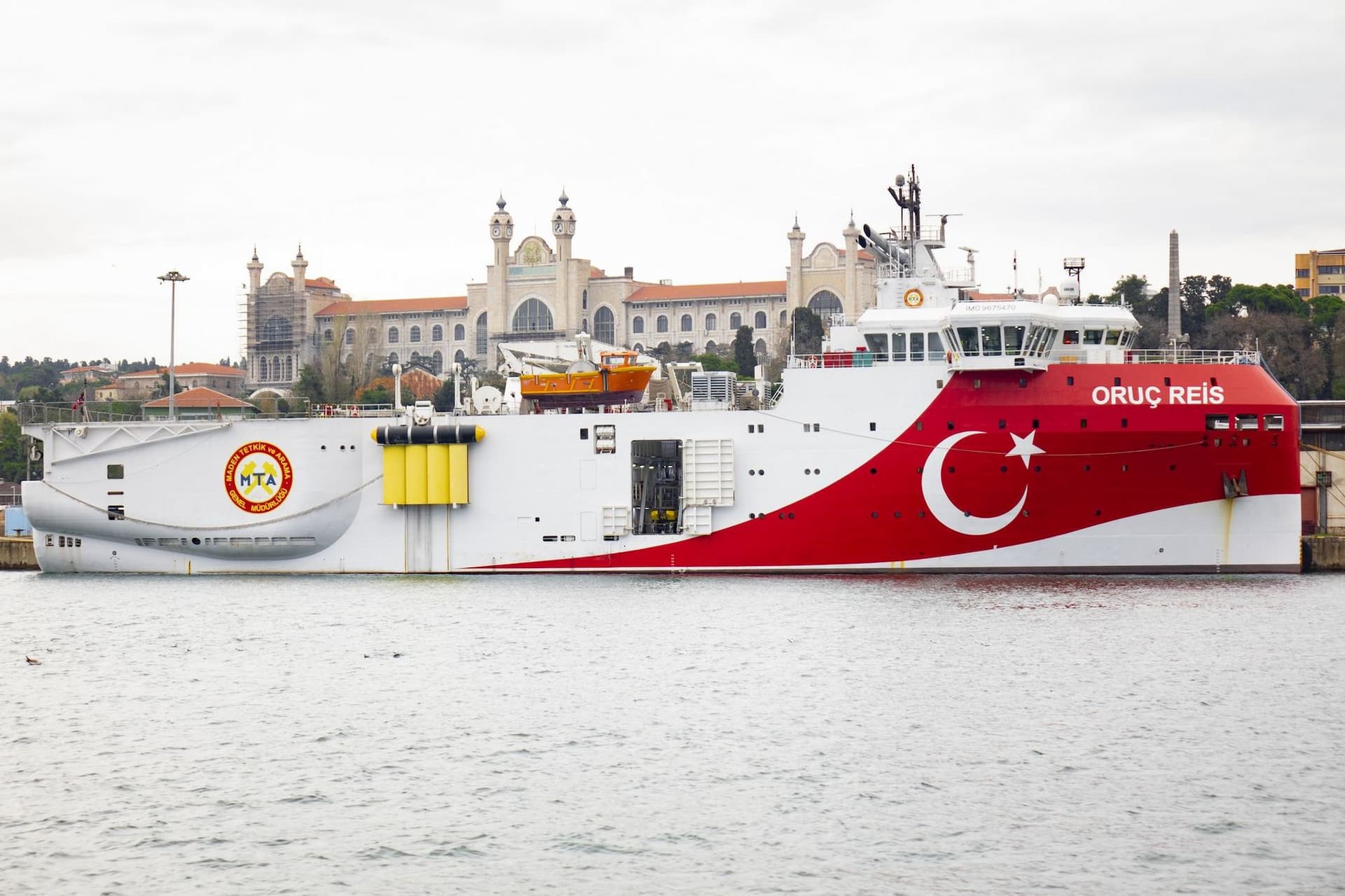 Vasul de cercetare Oruç Reis, aflat în mijlocul înfruntărilor navale din luna august 2020. Foto: Batuhan Toker | Dreamstime.com