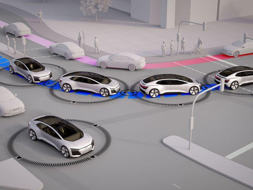Audi ne prezintă "trenulețele" pe care mașinile autonome le vor forma în trafic: pentru că toate se sincronizează automat, nu mai trebuie să păstreze distanța una față de cealaltă.