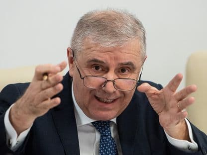 Cum încearcă Lucian Pahonțu să-și pună la adăpost titlul de doctor după acuzațiile de plagiat