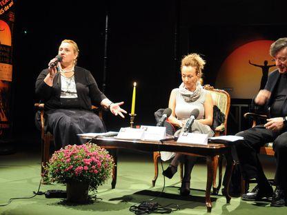 Teatrul nostru, comisionul nostru