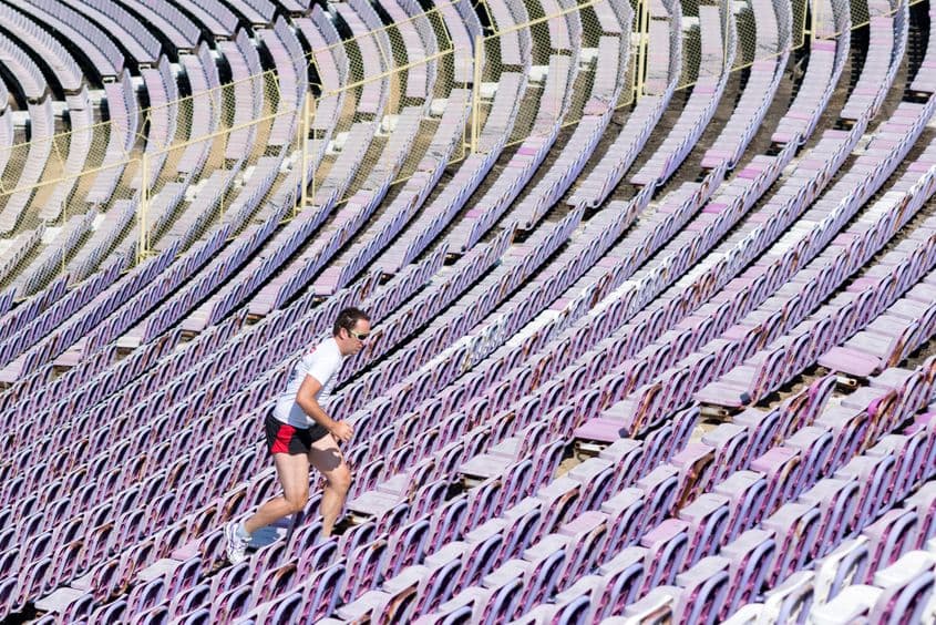 Antrenament de picioare pe stadionul „Dan Păltinişanu” din Timişoara. Foto: Raul Ştef
