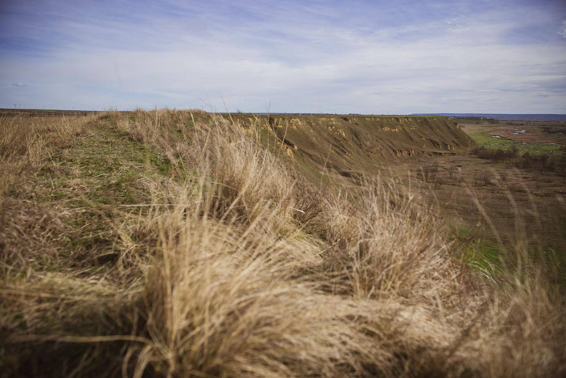 Faleza de loess de la Lunca.