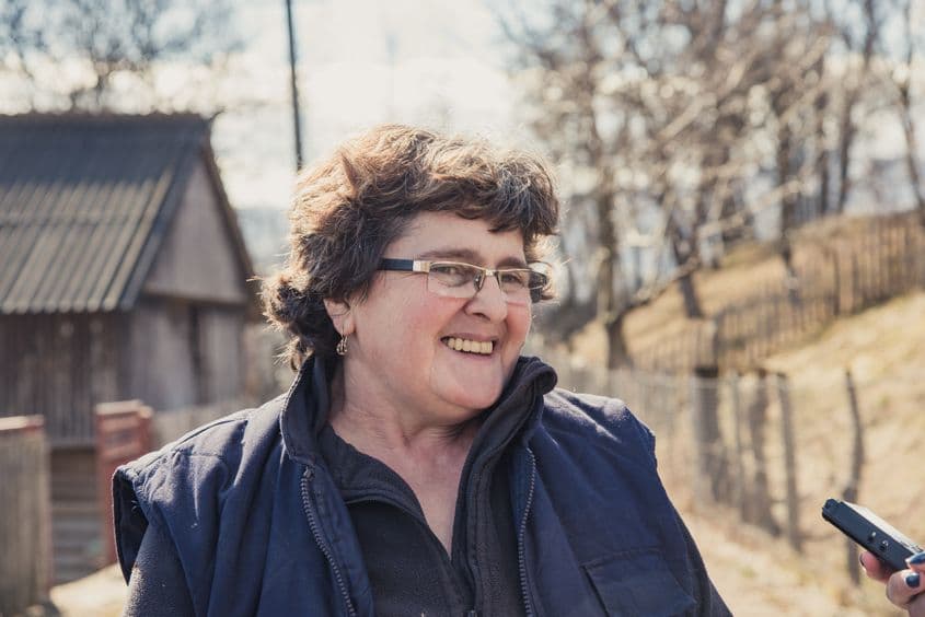 Mia Răducanu, amintindu-și de copiii ei plecați în Spania. Foto: Matei Bărbulescu