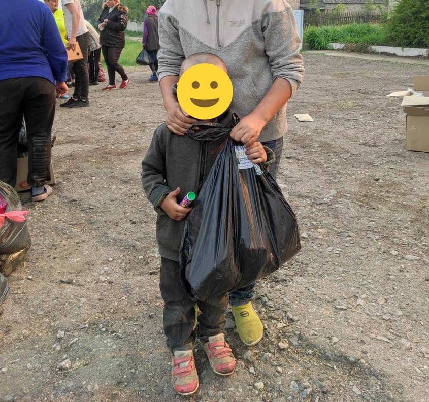 Sprijinul Expert Forum a ajuns, primăvara trecută, la Barkinkovo, un sat prins în plin conflict militar. Sursa: https://www.facebook.com/ExpertForum/posts