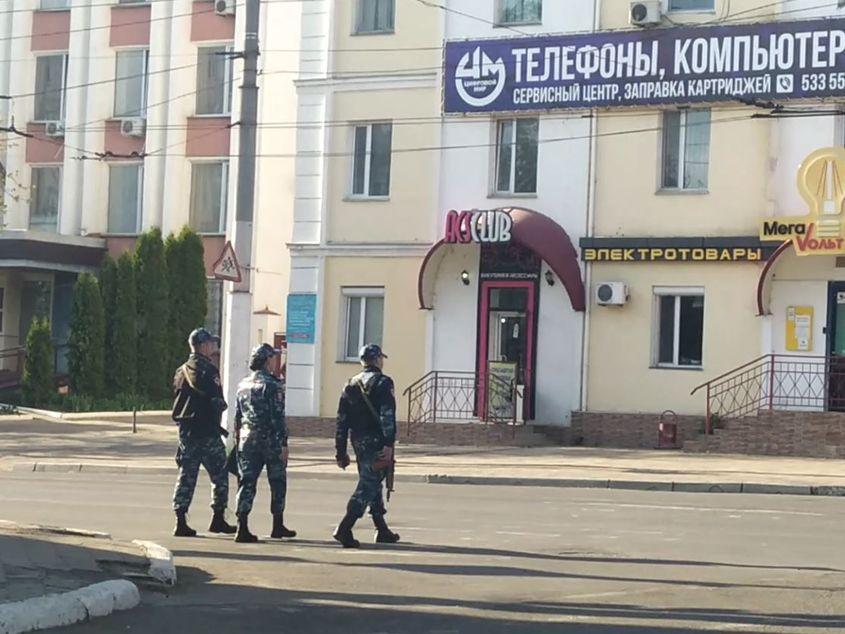 Uniformele militare sunt tot mai întâlnite în Transnistria zilele astea. Sursa: Telegram zonadesecuritate.md
