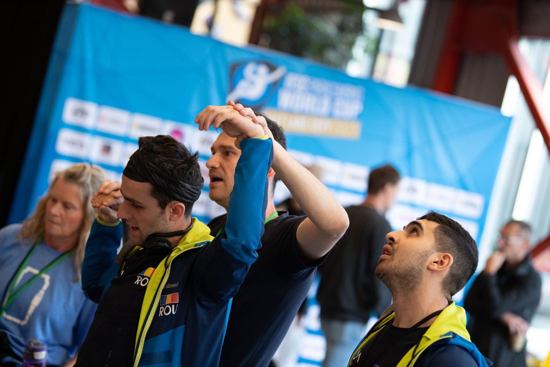 Claudiu Miu și Răzvan Nedu, sportiv nevăzător, la Cupa Mondială de la Salt Lake City, în 2023. Foto: Climb Again