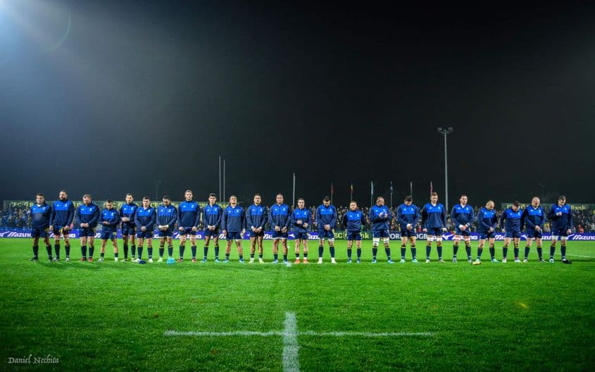 Moment de reculegere pe Arc, înaintea meciului cu Samoa din 2017, câștigat de Stejari. Foto: Daniel Nechita