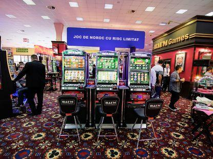 „Dependență de dopamină și nevoie de validare.” Companiile de jocuri de noroc și țigări electronice, cei mai mari investitori din online