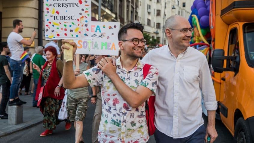 Florjn Buhuceanu, alături de partenerul său. Pride 2019. sursa: Facebook