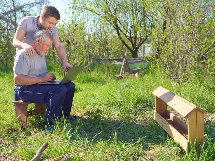 ID 181888220 | Elderly Computer ©
Andrey Sayfutdinov | Dreamstime.com