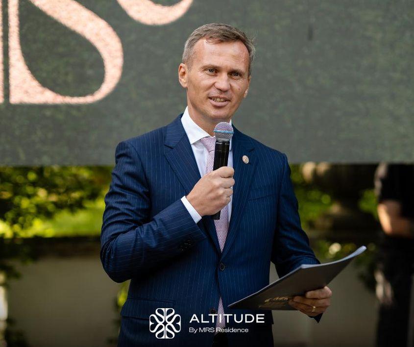 Cristian Mugurel Stancu, administratorul firmei de construcții Maristar Com SRL, la un eveniment privat MRS Residence. Foto: Facebook MRS Residence