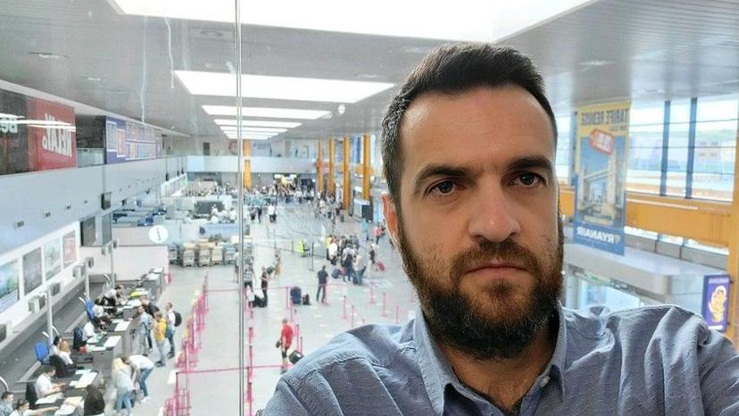 George Bara, în drum spre un eveniment european al industriei de intelligence. Sursă foto: LinkedIn