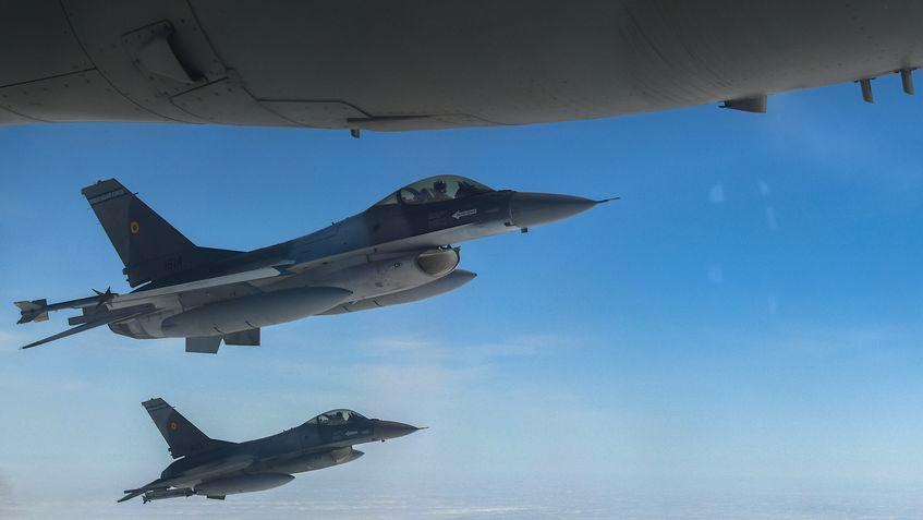 Aeronave F-16 ale Fortelor Aeriene Romane si Fortelor Aeriene Turce desfasoara un exercitiu demonstrativ de politie aeriana intarita. Pilotii romani si turci aplica procedurile NATO. miercuri, 6 martie 2024. Inquam Photos / Eduard Vanatoru