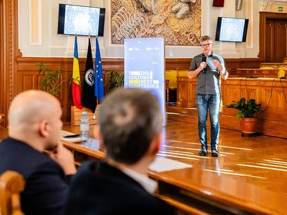 INTERVIU. Sociologul Pascal Gielen: „E clar că extrema dreaptă știe să vorbească despre comunitate, atinge sentimentele oamenilor”