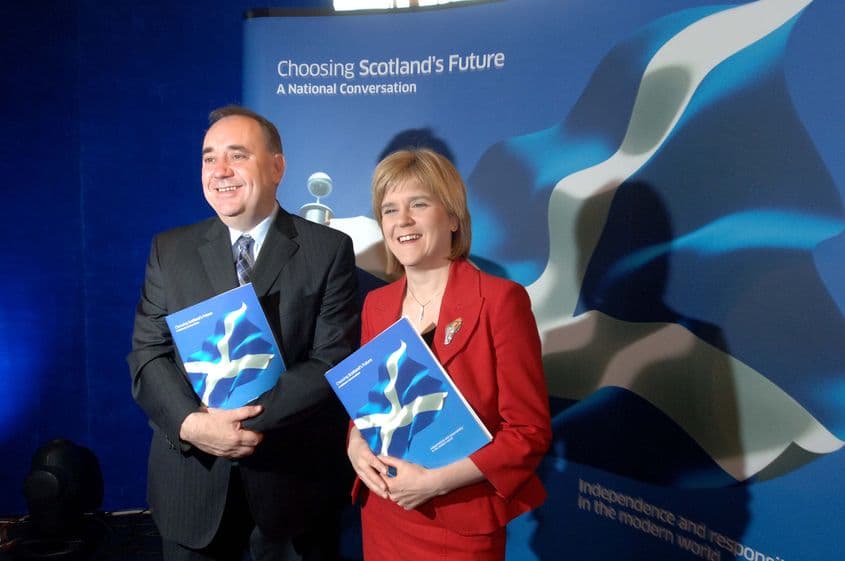 Fostul premier scoţian din 2014, Alex Salmond, și adjunctul său Nicola Sturgeon (actualul premier). Foto: Chris Watt.