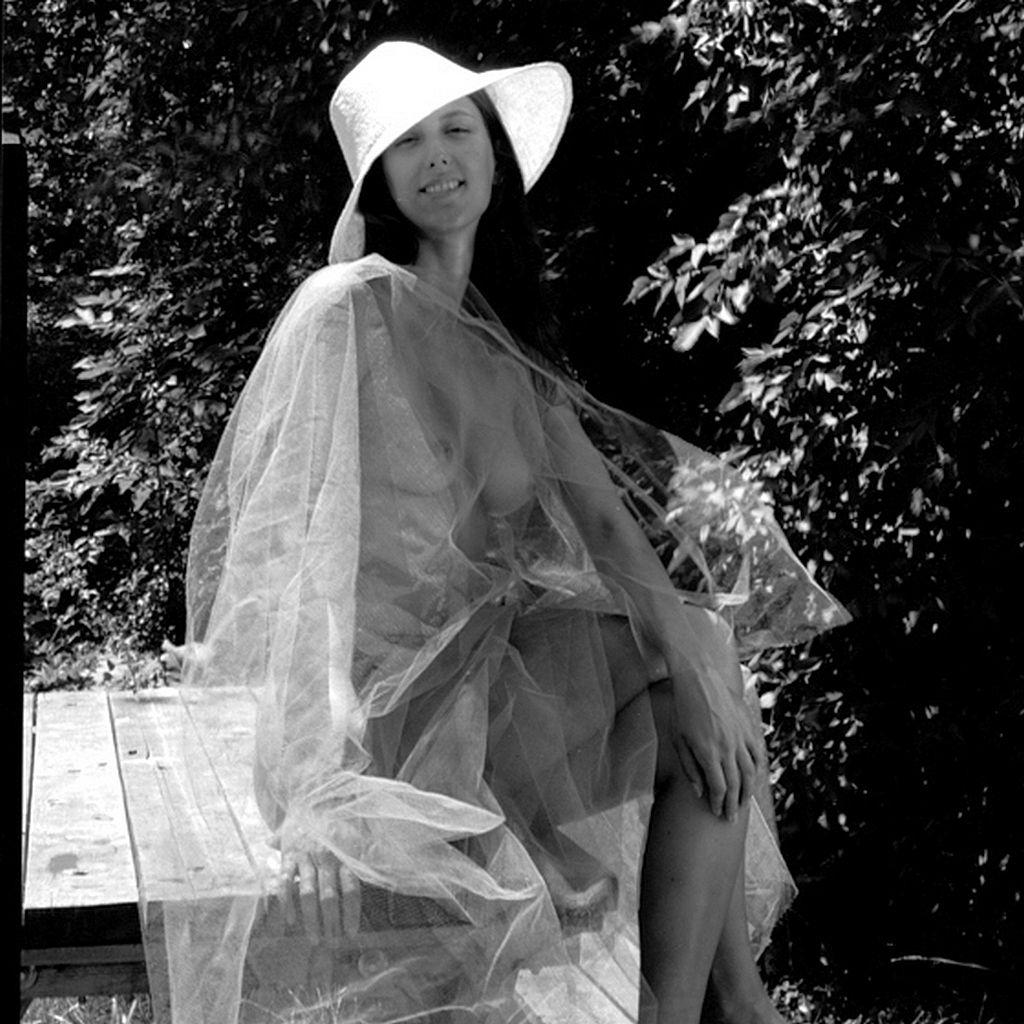 Uneori printre fotografiile lui Francisc Deak descoperim unele mai mult sau mai puțin explicite.