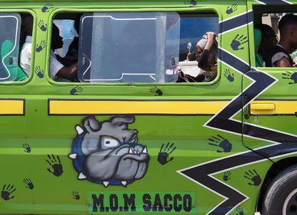 Mzungu în Matatu. Prin Kenya, cu microbuze locale