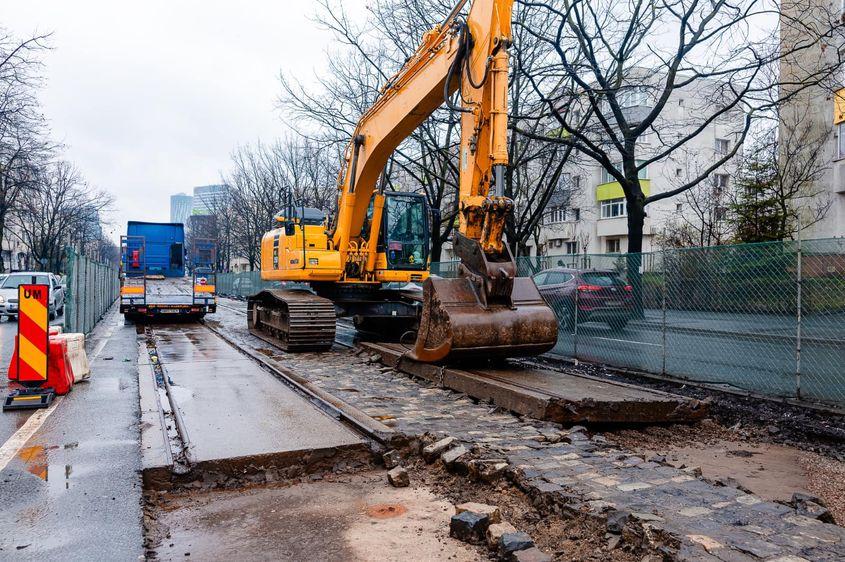 În optimizarea transportului public e prevăzută și modernizarea liniilor de tramvai. Aici, șantierul liniei 5. Foto: Nicușor Dan / Facebook