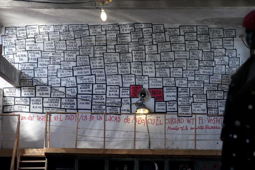 Peretele omagial în centrul POMPAdou