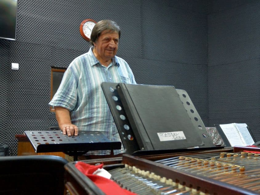 Fotografii de Viorel Ilișoi și din arhiva Ioan Cobâlă