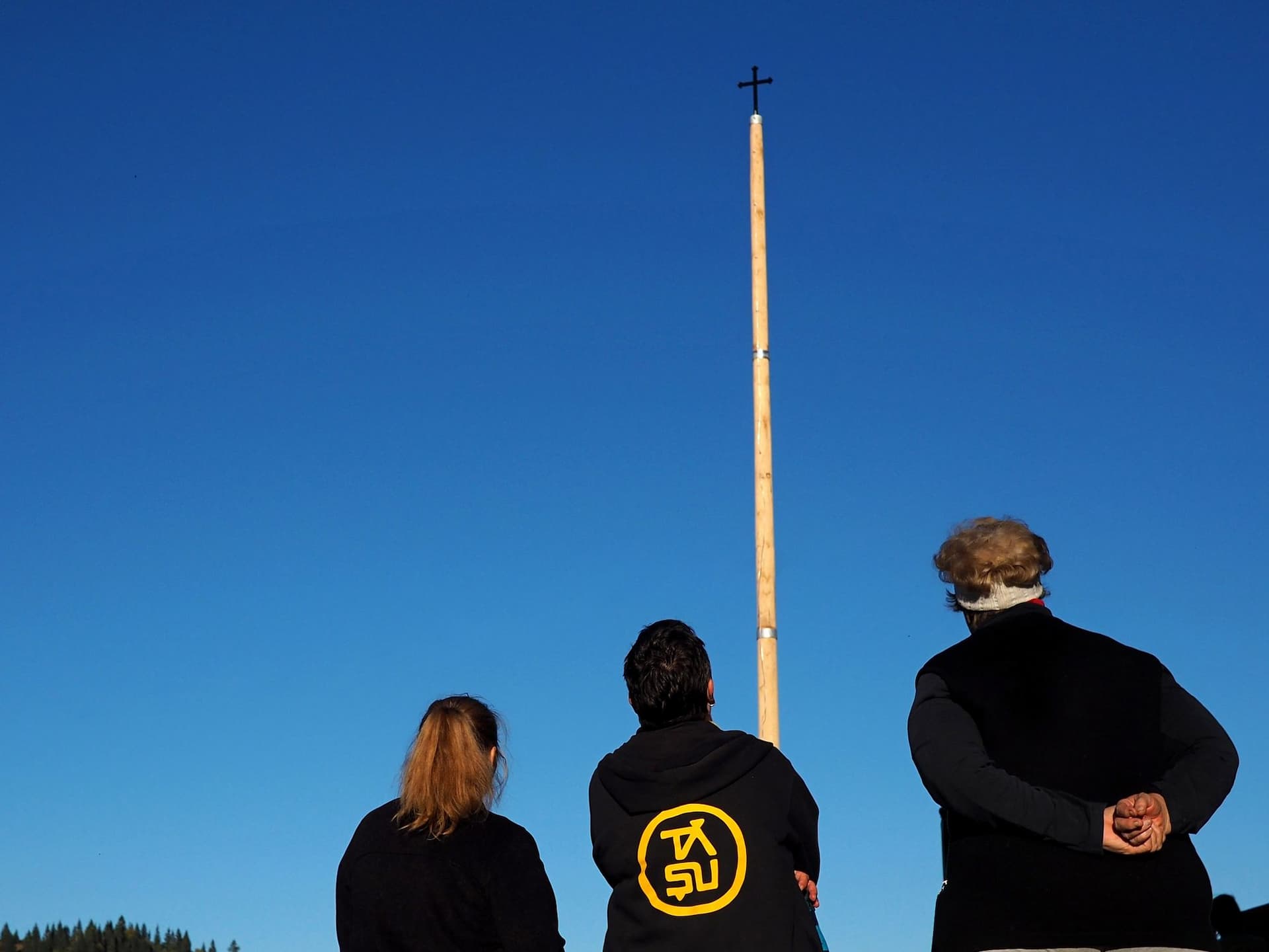 Cruz de Ferro by Tășuleasa chiar în ziua înălțării. Veniți de luați energie și nu uitați să lăsați o piatră.