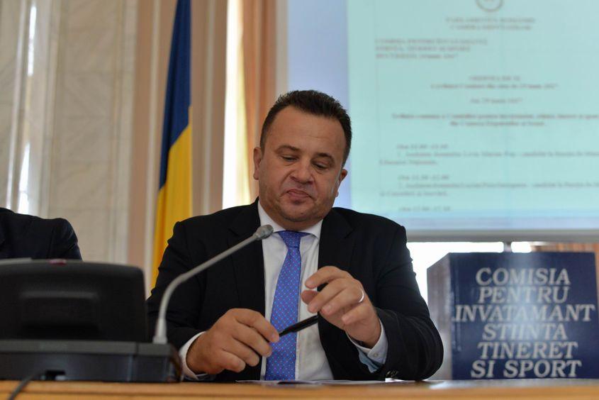 Liviu Pop, fost ministru al Educației, care și-a ratat titlul de doctor în ziua susținerii, conduce Comisia de Învățământ din Senat. FOTO: Lucian Muntean, PressOne